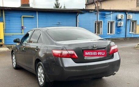 Toyota Camry, 2011 год, 1 650 000 рублей, 4 фотография