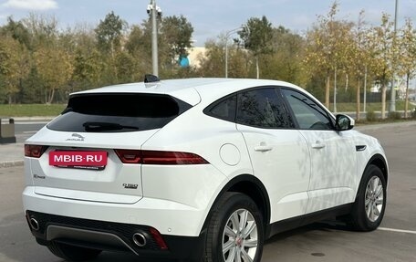 Jaguar E-Pace, 2020 год, 3 900 000 рублей, 5 фотография