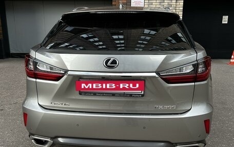 Lexus RX IV рестайлинг, 2019 год, 4 800 000 рублей, 9 фотография