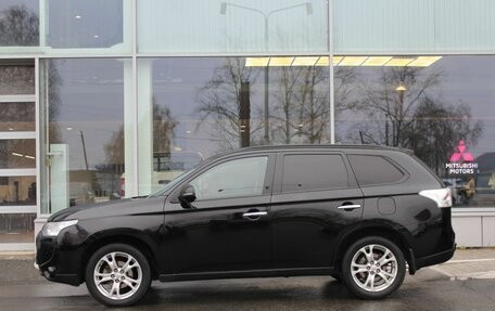 Mitsubishi Outlander III рестайлинг 3, 2013 год, 1 690 000 рублей, 6 фотография