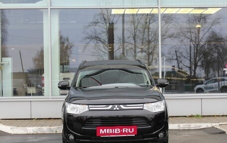 Mitsubishi Outlander III рестайлинг 3, 2013 год, 1 690 000 рублей, 8 фотография