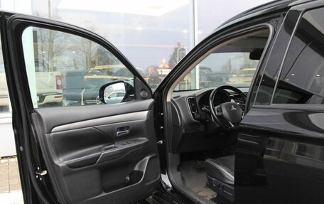 Mitsubishi Outlander III рестайлинг 3, 2013 год, 1 690 000 рублей, 21 фотография