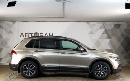 Volkswagen Tiguan II, 2021 год, 2 859 000 рублей, 6 фотография