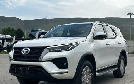 Toyota Fortuner II, 2021 год, 5 940 000 рублей, 1 фотография