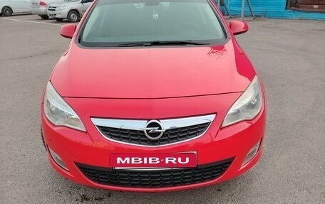 Opel Astra J, 2011 год, 750 000 рублей, 3 фотография