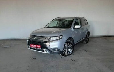 Mitsubishi Outlander III рестайлинг 3, 2019 год, 2 380 000 рублей, 1 фотография