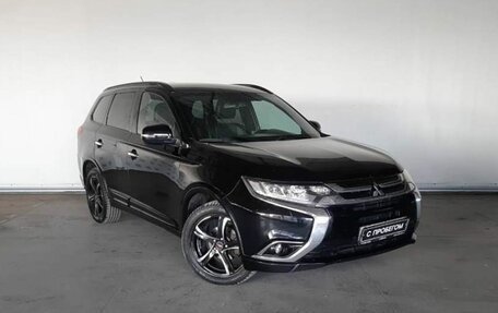 Mitsubishi Outlander III рестайлинг 3, 2015 год, 1 685 000 рублей, 3 фотография