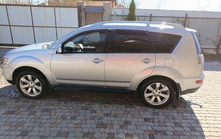 Mitsubishi Outlander III рестайлинг 3, 2010 год, 1 450 000 рублей, 2 фотография