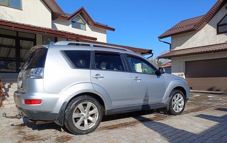 Mitsubishi Outlander III рестайлинг 3, 2010 год, 1 450 000 рублей, 4 фотография