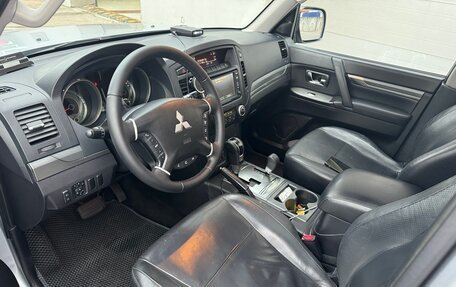 Mitsubishi Pajero IV, 2011 год, 2 200 000 рублей, 6 фотография