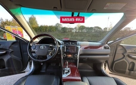 Toyota Camry, 2011 год, 1 600 000 рублей, 13 фотография