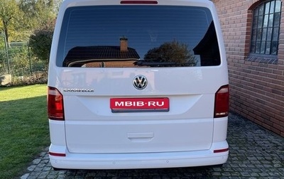 Volkswagen Caravelle T6 рестайлинг, 2019 год, 4 000 000 рублей, 1 фотография