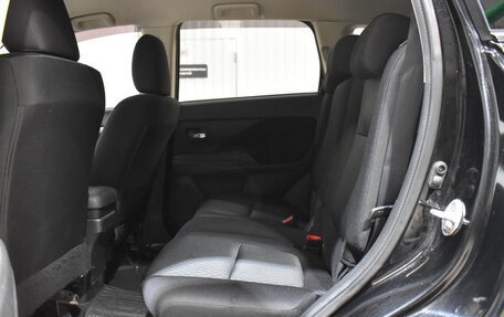 Mitsubishi Outlander III рестайлинг 3, 2013 год, 1 228 000 рублей, 10 фотография