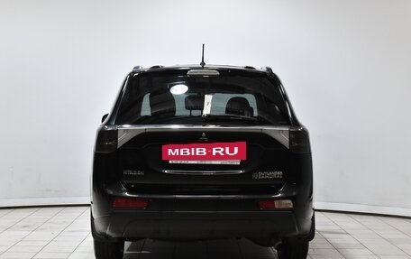 Mitsubishi Outlander III рестайлинг 3, 2013 год, 1 228 000 рублей, 4 фотография