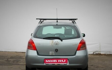 Toyota Yaris III рестайлинг, 2008 год, 550 000 рублей, 6 фотография