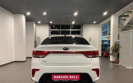 KIA Rio IV, 2019 год, 1 640 000 рублей, 4 фотография