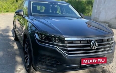 Volkswagen Touareg III, 2018 год, 4 550 000 рублей, 2 фотография