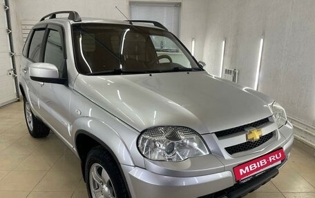 Chevrolet Niva I рестайлинг, 2012 год, 737 000 рублей, 2 фотография