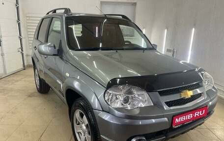 Chevrolet Niva I рестайлинг, 2011 год, 698 000 рублей, 1 фотография