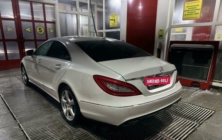 Mercedes-Benz CLS, 2013 год, 2 650 000 рублей, 4 фотография