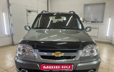 Chevrolet Niva I рестайлинг, 2011 год, 698 000 рублей, 4 фотография