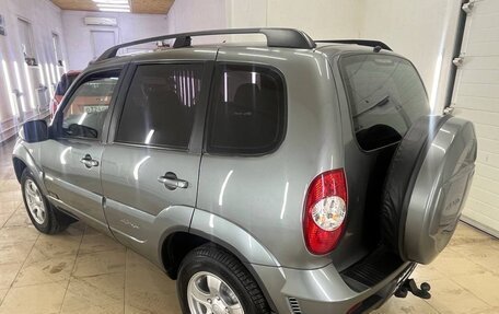 Chevrolet Niva I рестайлинг, 2011 год, 698 000 рублей, 8 фотография