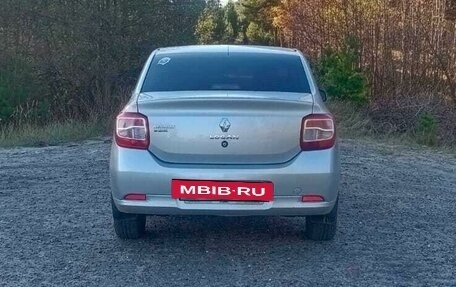 Renault Logan II, 2017 год, 820 000 рублей, 3 фотография