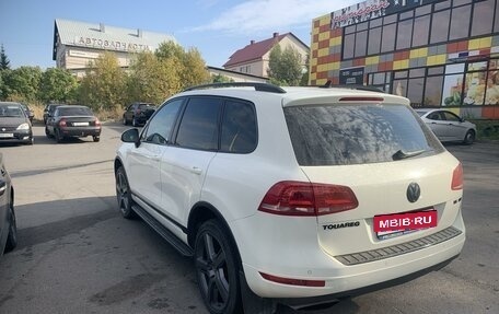 Volkswagen Touareg III, 2011 год, 2 350 000 рублей, 8 фотография