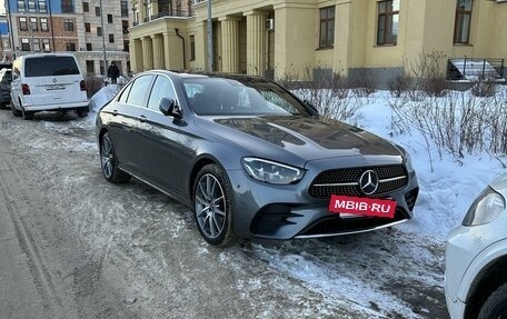 Mercedes-Benz E-Класс, 2021 год, 6 000 000 рублей, 8 фотография