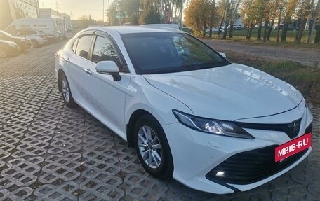 Toyota Camry, 2021 год, 2 345 000 рублей, 3 фотография