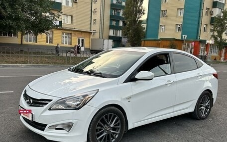 Hyundai Solaris II рестайлинг, 2014 год, 930 000 рублей, 3 фотография