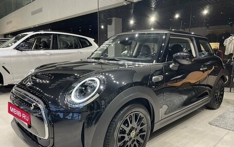 MINI Hatch, 2023 год, 4 240 000 рублей, 6 фотография