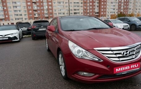 Hyundai Sonata VI, 2012 год, 1 250 000 рублей, 2 фотография