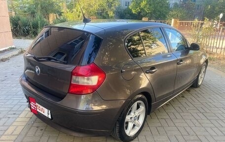 BMW 1 серия, 2005 год, 800 000 рублей, 3 фотография