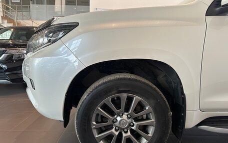 Toyota Land Cruiser Prado 150 рестайлинг 2, 2018 год, 4 750 000 рублей, 27 фотография