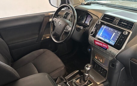 Toyota Land Cruiser Prado 150 рестайлинг 2, 2018 год, 4 750 000 рублей, 16 фотография