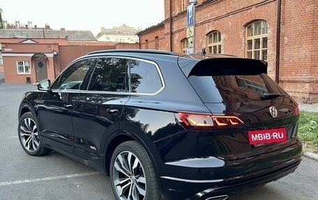 Volkswagen Touareg III, 2018 год, 5 575 000 рублей, 6 фотография