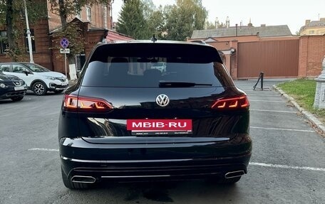 Volkswagen Touareg III, 2018 год, 5 575 000 рублей, 5 фотография