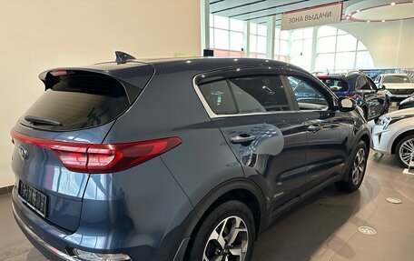 KIA Sportage IV рестайлинг, 2020 год, 2 650 000 рублей, 5 фотография