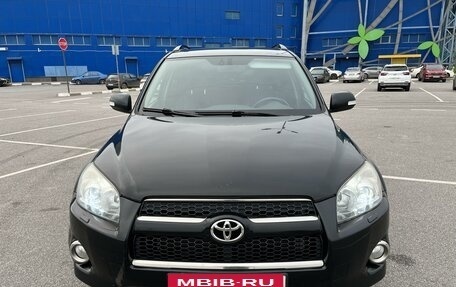 Toyota RAV4, 2011 год, 1 700 000 рублей, 2 фотография