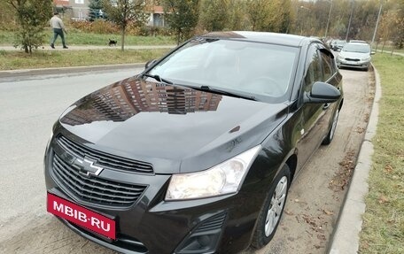 Chevrolet Cruze II, 2013 год, 900 000 рублей, 4 фотография