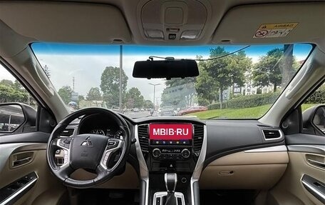 Mitsubishi Pajero Sport III рестайлинг, 2020 год, 3 287 000 рублей, 8 фотография