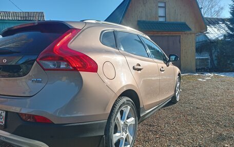 Volvo V40 Cross Country I, 2015 год, 1 790 000 рублей, 3 фотография