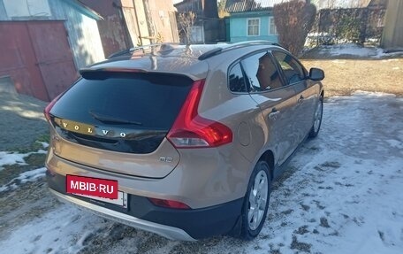 Volvo V40 Cross Country I, 2015 год, 1 790 000 рублей, 4 фотография