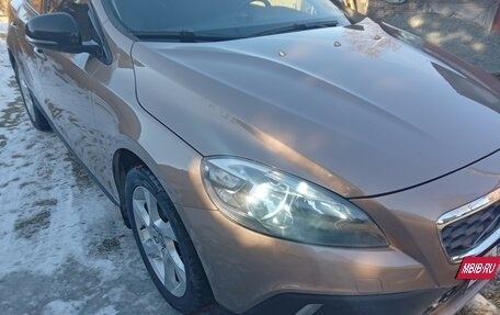 Volvo V40 Cross Country I, 2015 год, 1 790 000 рублей, 10 фотография