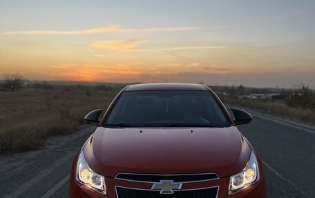 Chevrolet Cruze II, 2011 год, 669 000 рублей, 2 фотография