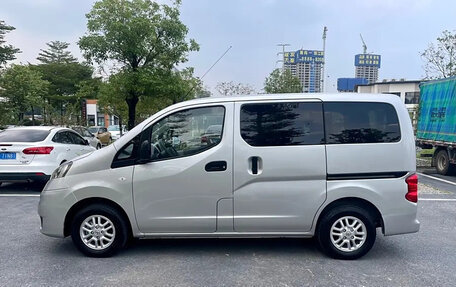 Nissan NV200, 2017 год, 1 820 000 рублей, 8 фотография