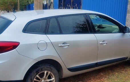 Renault Megane III, 2011 год, 850 000 рублей, 2 фотография