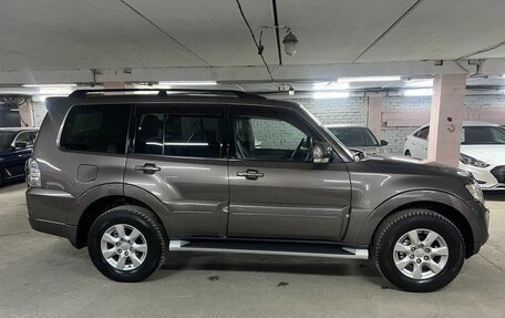 Mitsubishi Pajero IV, 2014 год, 2 525 000 рублей, 4 фотография