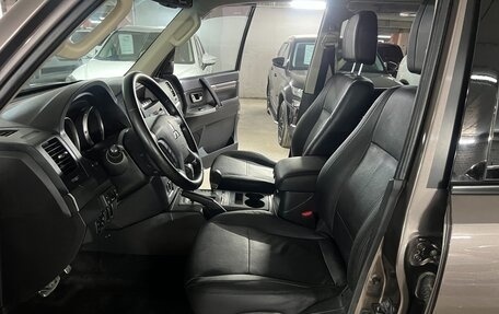 Mitsubishi Pajero IV, 2014 год, 2 525 000 рублей, 11 фотография